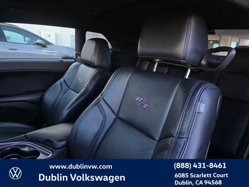 Used 2016 Dodge Challenger R/T image 13