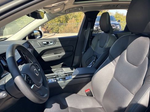 Certified 2023 Volvo XC60 B5 Plus w/ Climate Package image 16