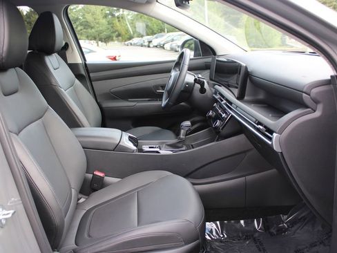 Used 2025 Hyundai Tucson SEL FWD image 13