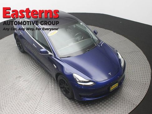 Used 2018 Tesla Model 3 Long Range AWD/4WD image 3