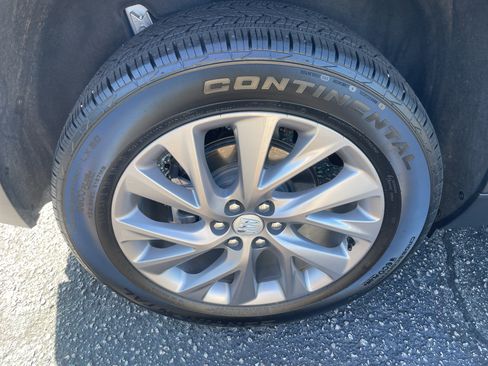 Certified 2026 Buick Enclave Preferred FWD image 5