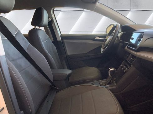 Used 2024 Volkswagen Taos SE image 13