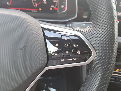 Certified 2025 Volkswagen Jetta GLI Autobahn FWD image 17