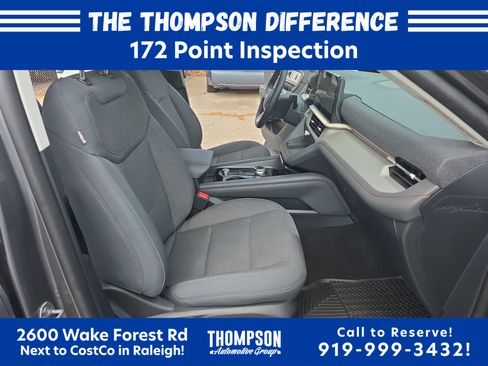 Used 2025 Ford Explorer Active RWD image 10