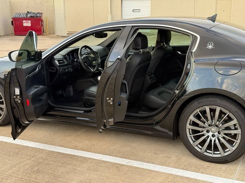 Used 2020 Maserati Ghibli RWD image 11