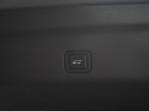 Used 2023 Chevrolet Tahoe RST w/ Luxury Package AWD/4WD image 21