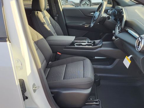 New 2026 Chevrolet Equinox LT image 10