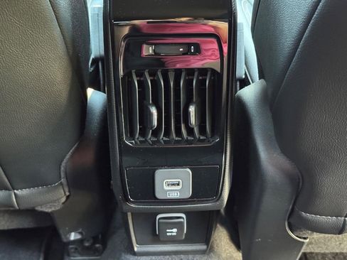 Used 2024 Jeep Compass Limited AWD/4WD image 17