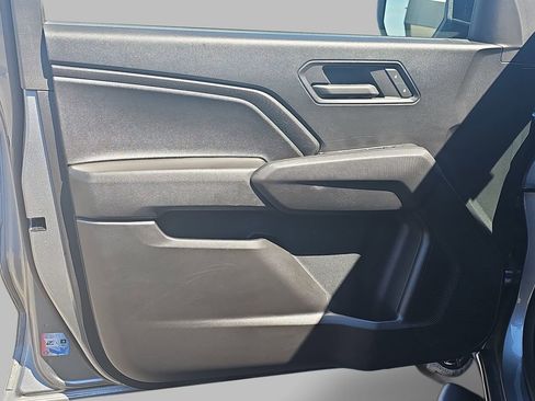 Used 2023 Chevrolet Colorado Trail Boss w/ Technology Package AWD/4WD image 32