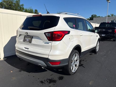 Used 2019 Ford Escape Titanium AWD/4WD image 3