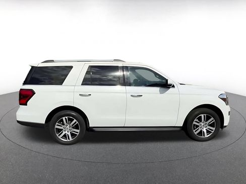 Used 2024 Ford Expedition Limited RWD image 15