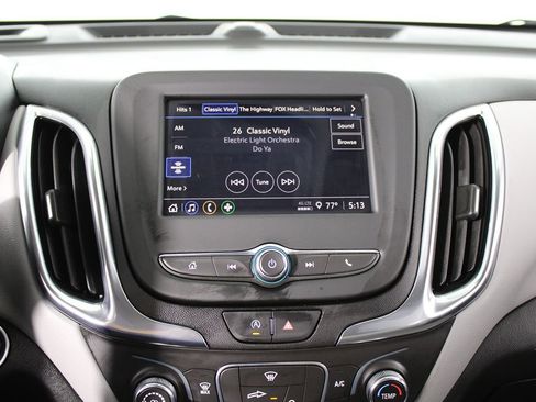 Used 2022 Chevrolet Equinox LT image 24