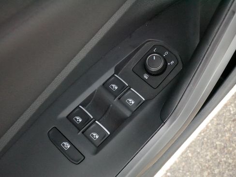 Certified 2026 Volkswagen Jetta SE FWD image 19