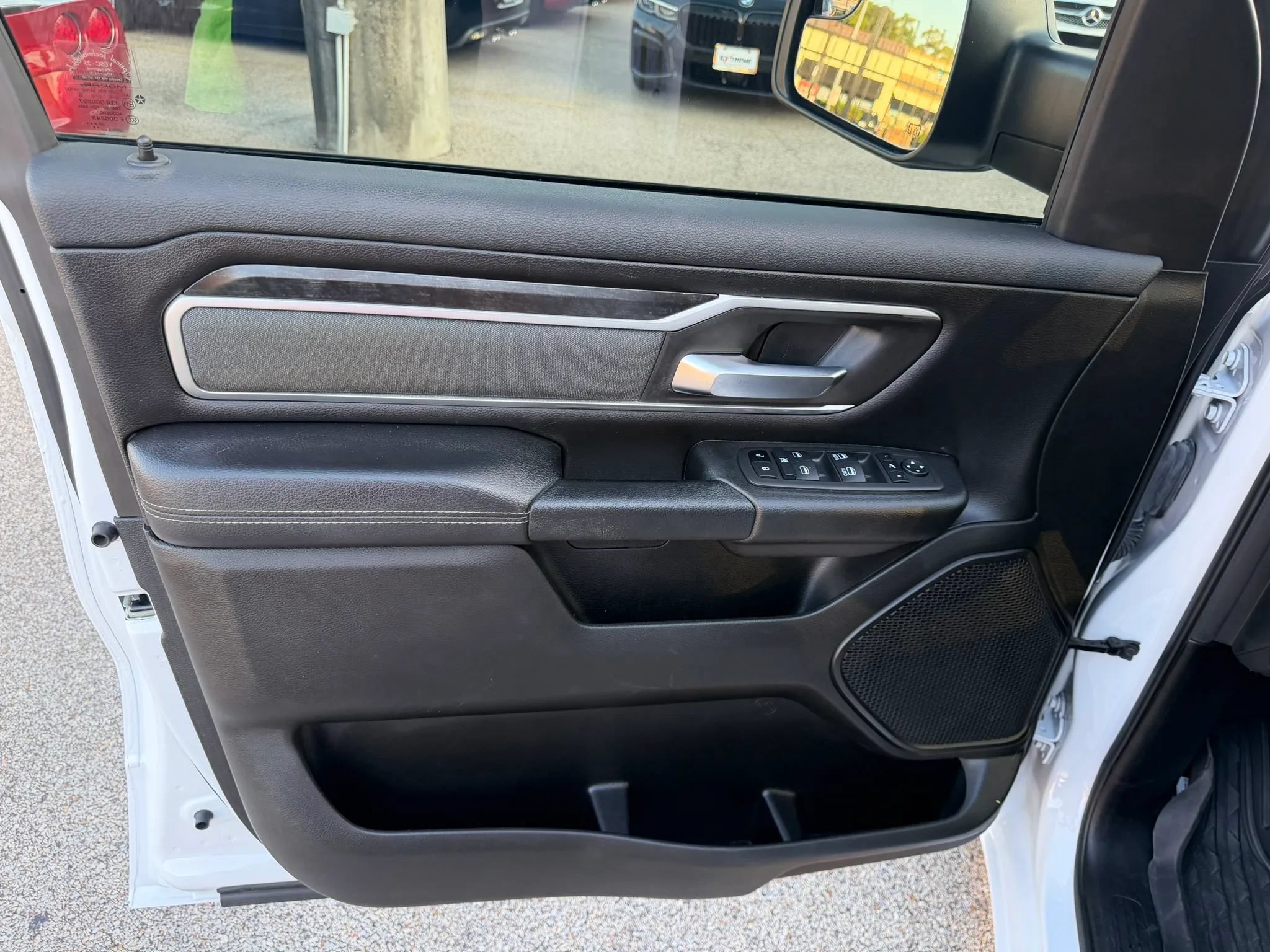 Used 2022 RAM 1500 Big Horn AWD/4WD image 16