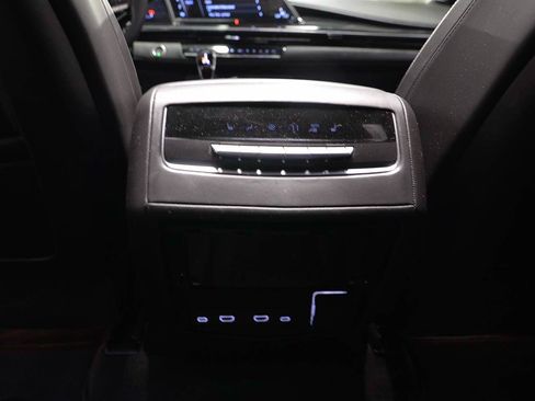Used 2024 Cadillac Escalade ESV V w/ LPO, ONYX Package AWD/4WD image 10