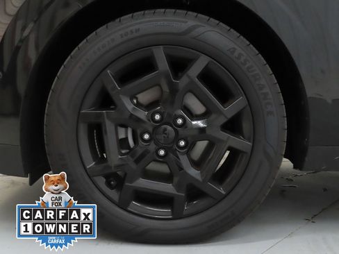 Used 2025 Kia Carnival SX Prestige image 26