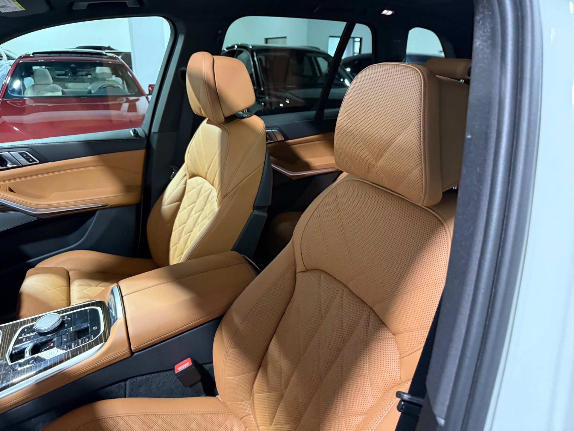 Used 2026 BMW X5 xDrive40i w/ M Sport Package AWD/4WD image 27