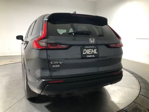 Used 2025 Honda CR-V EX image 5