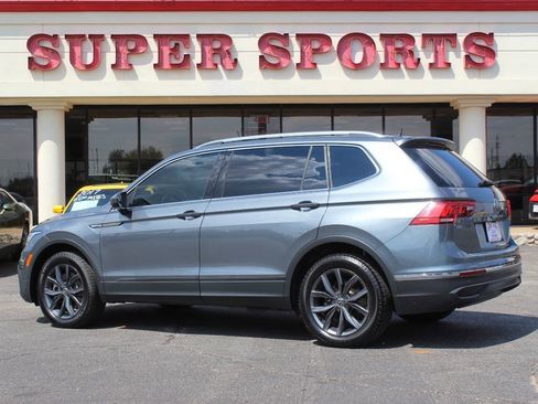 Used 2022 Volkswagen Tiguan SE FWD image 6