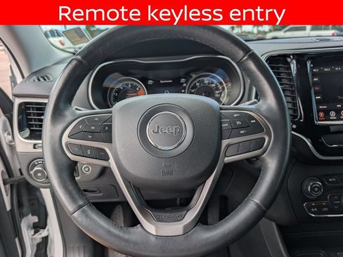 Used 2019 Jeep Cherokee Limited FWD image 23