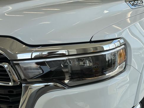 New 2026 RAM 1500 4x4 Crew Cab image 9