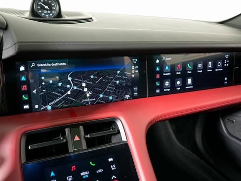 Used 2024 Porsche Taycan 4S w/ Premium Package image 30