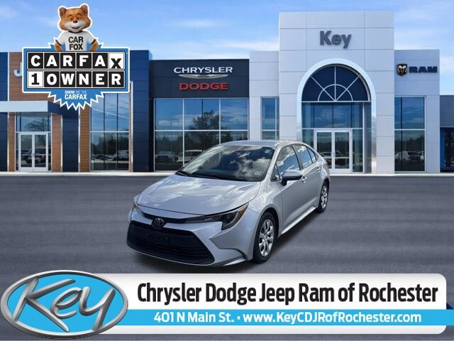 Used 2025 Toyota Corolla LE FWD image 1