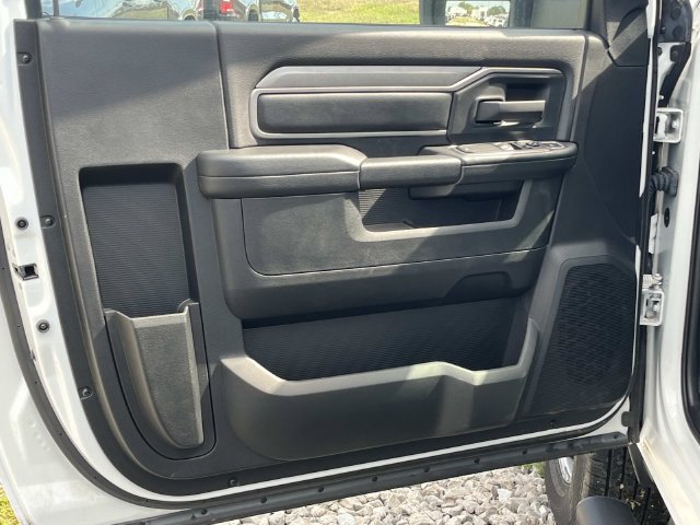 New 2024 RAM 3500 Tradesman AWD/4WD image 20