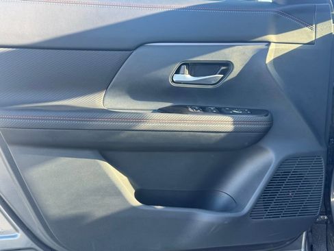 New 2026 Nissan Kicks SR w/ Cold Weather Package image 14