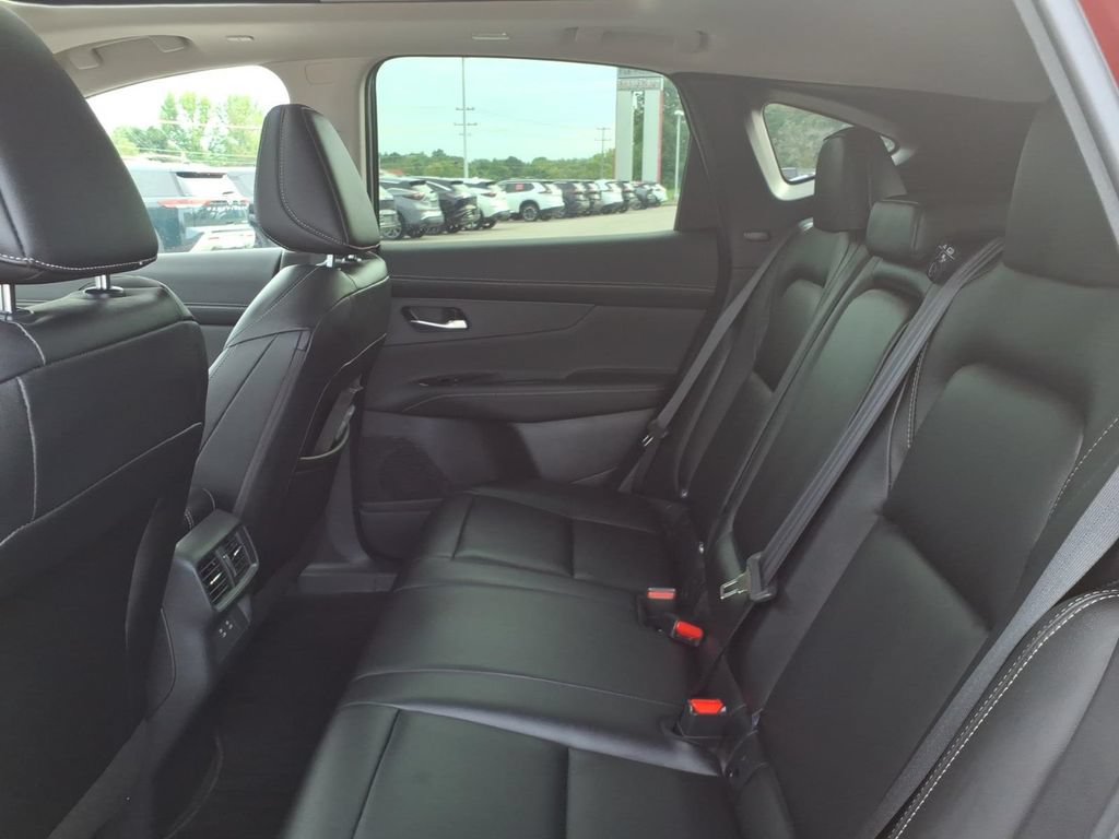 Certified 2025 Nissan Murano SL w/ Cargo Package AWD/4WD image 6