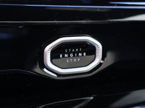 New 2026 Jeep Grand Cherokee Altitude AWD/4WD image 32