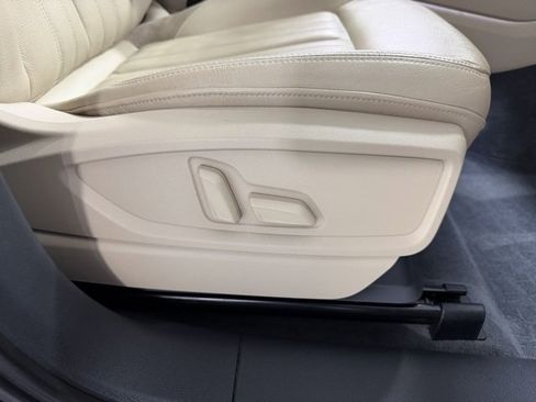 Used 2018 Audi Q5 2.0T Premium Plus w/ Premium Plus Package image 27