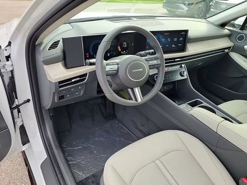 New 2025 Hyundai Sonata SEL image 18