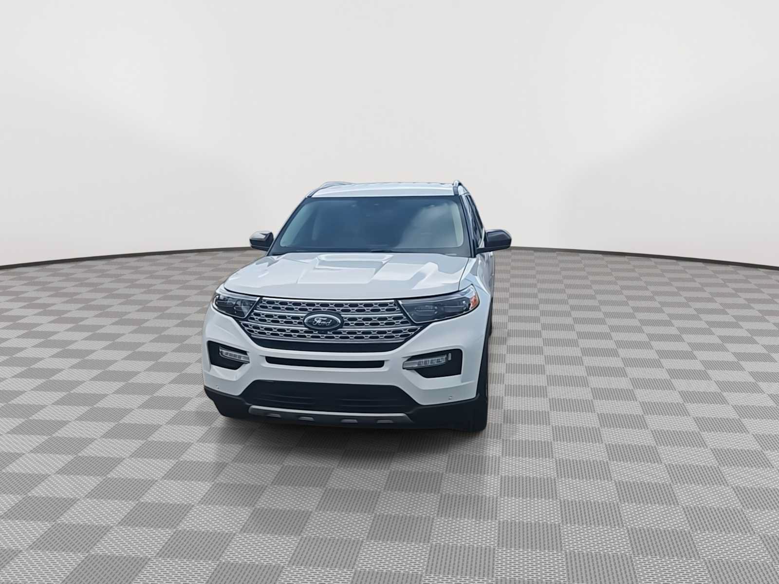Used 2022 Ford Explorer Limited AWD/4WD image 3