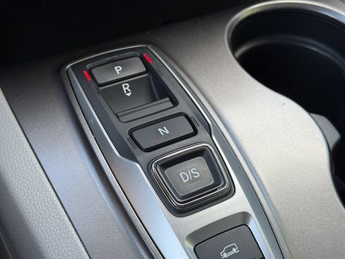 Used 2021 Honda Pilot EX image 18