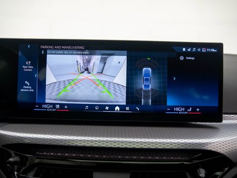 New 2026 BMW 330i xDrive 330i xDrive w/ M Sport Package image 22