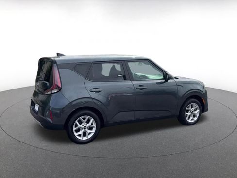 Used 2025 Kia Soul LX w/ LX Technology Package FWD image 15