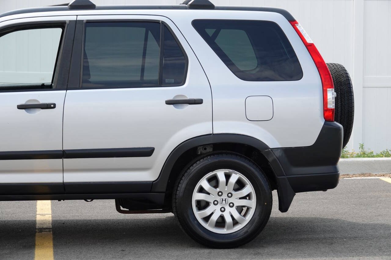 Used 2005 Honda CR-V EX image 12