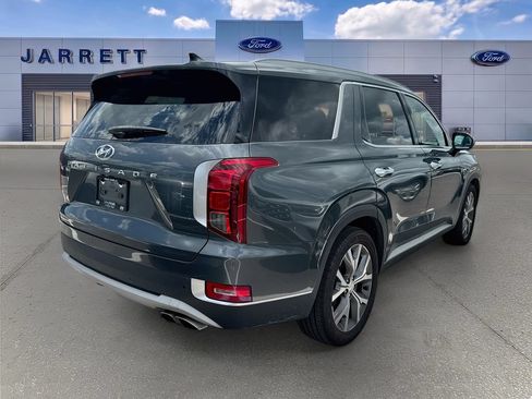 Used 2022 Hyundai Palisade SEL w/ Premium Package FWD image 4