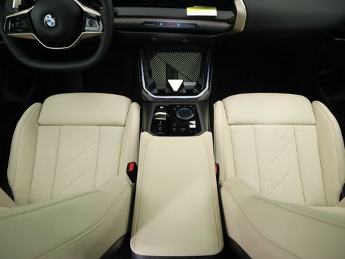 Certified 2025 BMW X3 xDrive30i w/ Premium Package image 17