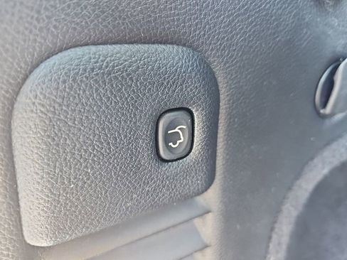 Used 2020 Jeep Grand Cherokee Limited RWD image 15
