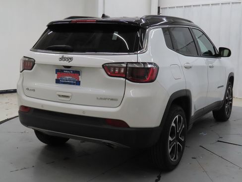 Used 2023 Jeep Compass Limited image 3