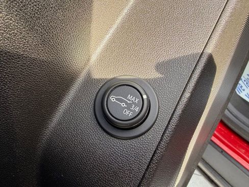 Used 2023 Chevrolet Equinox RS image 12