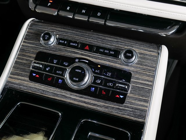 Used 2021 Lincoln Aviator Black Label Grand Touring w/ Class IV Trailer Tow Package AWD/4WD image 15