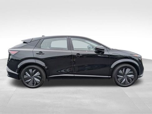 Used 2023 Nissan Ariya AWD image 8