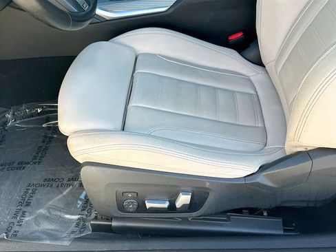 Used 2023 BMW 430i Convertible w/ M Sport Package image 19