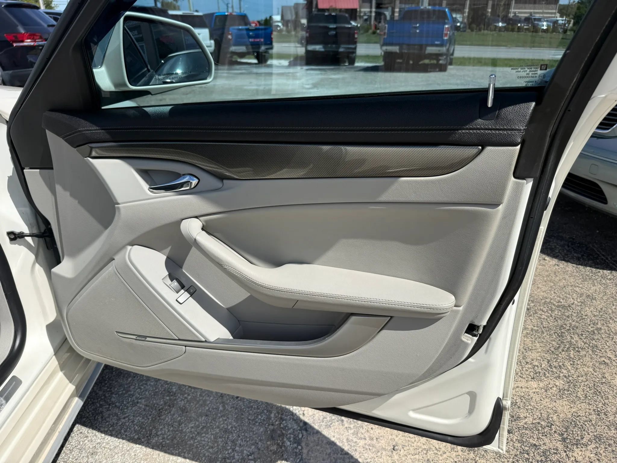 Used 2011 Cadillac CTS Sedan RWD image 20