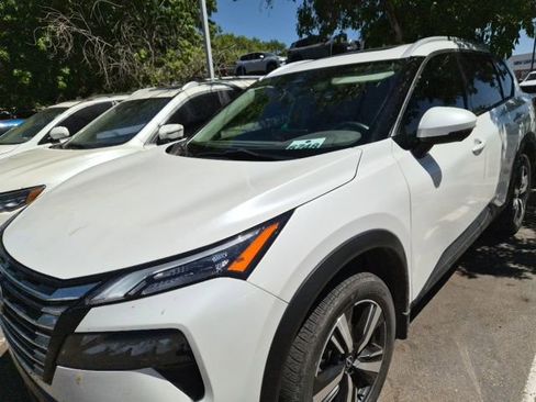 Certified 2024 Nissan Rogue SL w/ SL Premium Package AWD/4WD image 25