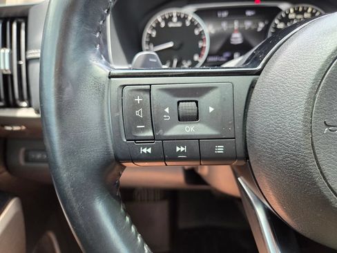 Used 2022 Nissan Pathfinder Platinum w/ Cargo Package AWD/4WD image 33