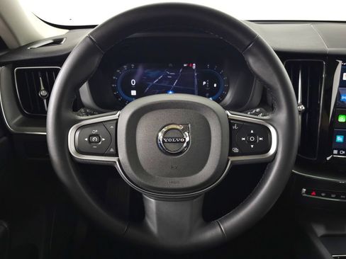 Certified 2025 Volvo XC60 B5 Core AWD/4WD image 22